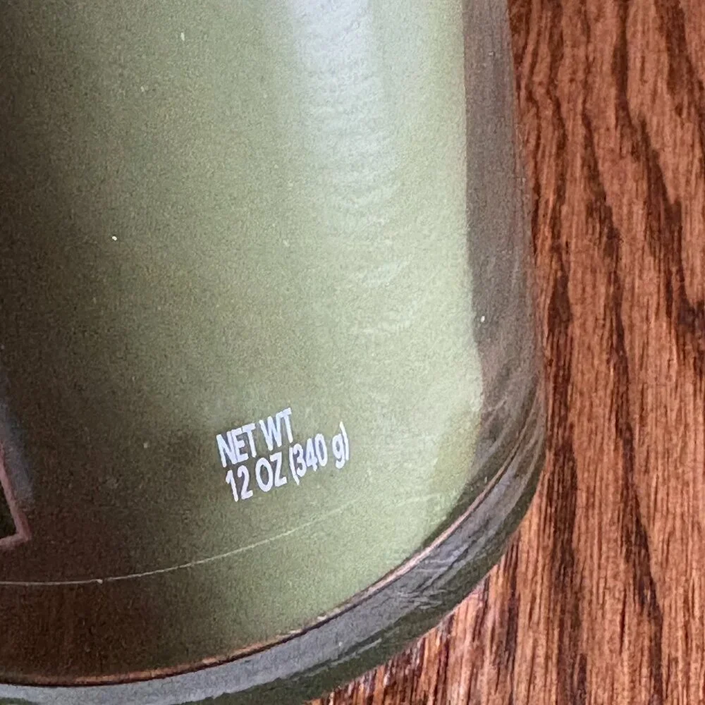 Mistletoe Yankee Candle Medium Tumbler Candle, NWT - Picture 5 of 8